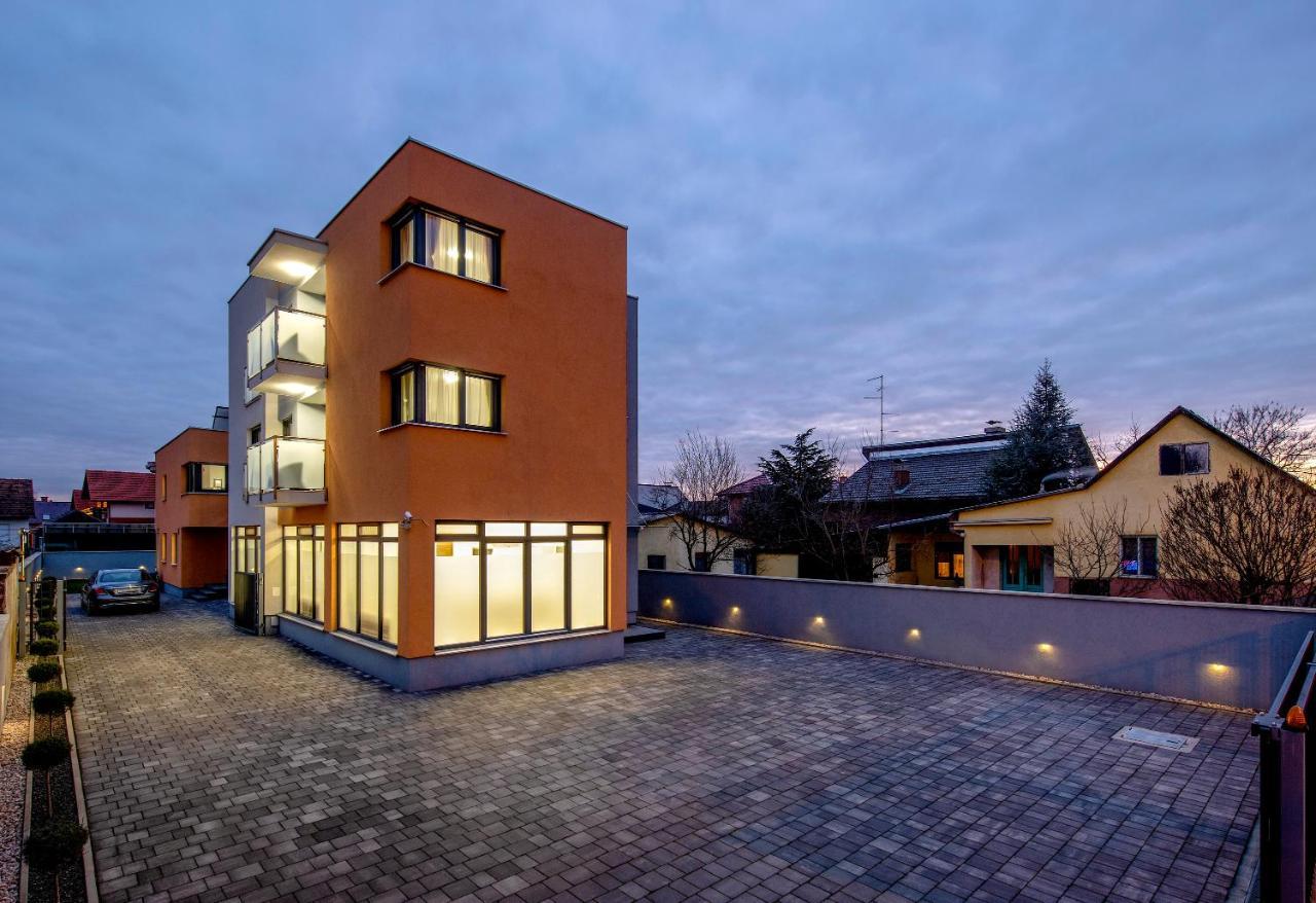 Ratkajec Luxury Apartments Вараждин Екстер'єр фото